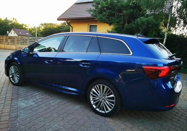 Toyota Avensis cena 42850 przebieg: 274700, rok produkcji 2015 z Korsze małe 781